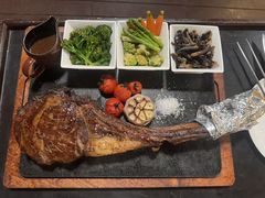 -三亚亚龙湾瑞吉酒店·宴悦Driftwood·游水海鲜·牛排·草坪·私人定制