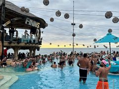 -FINNS Beach Club