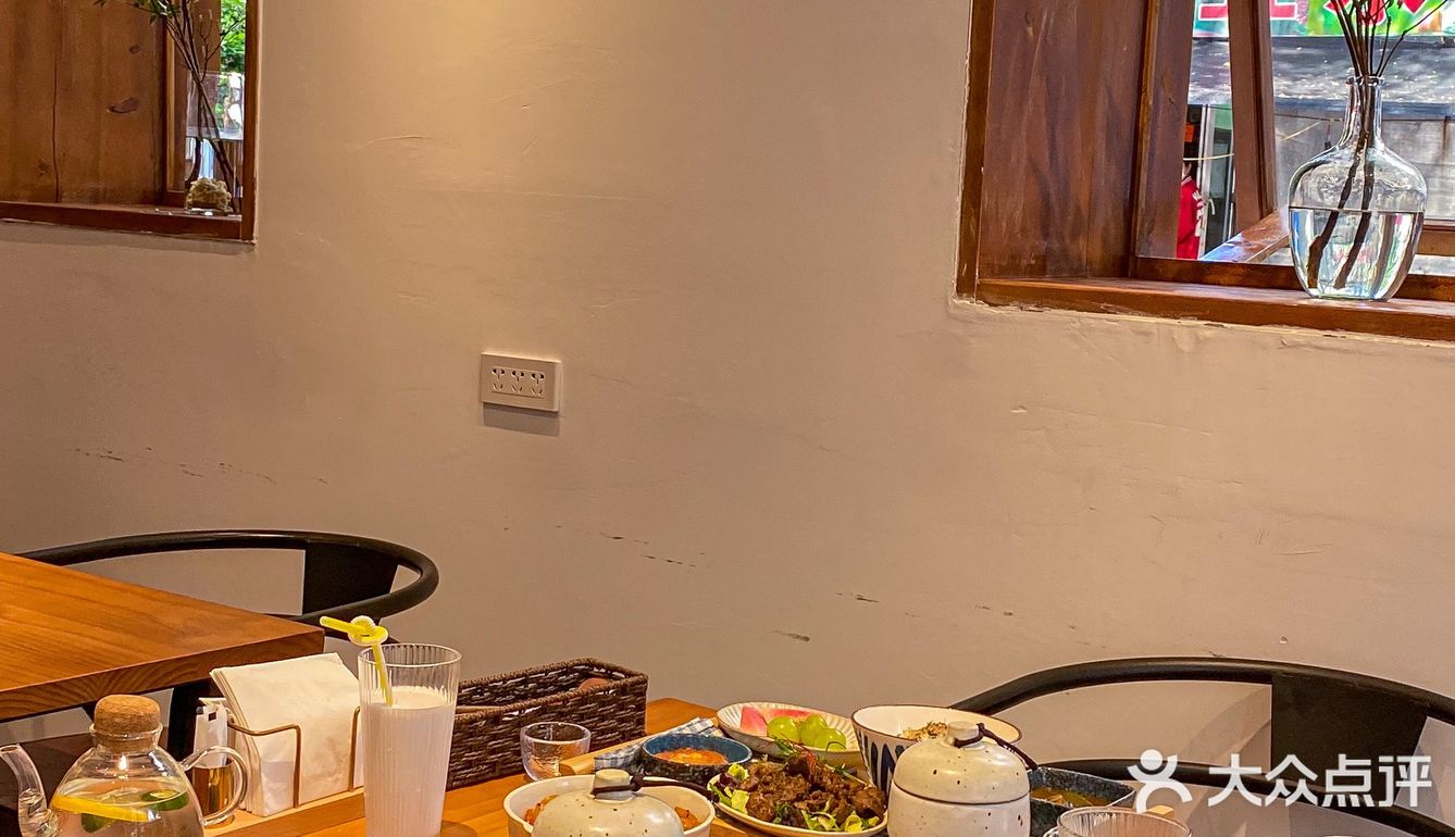  在南市场发现了一家新开的定食餐厅‼️