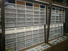 -视野联行眼镜·蔡司·控优点授权(长白万象汇店)