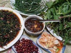 -华龙特色大骨鸡农家菜馆