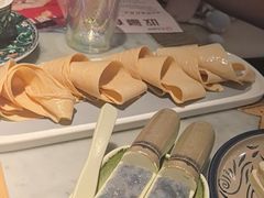 -尚尚仙·酸汤猪手·猪肚鸡火锅(华联万柳购物中心店)