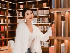 -钟书阁(群光广场店)