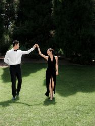 -至臻微拉婚纱摄影