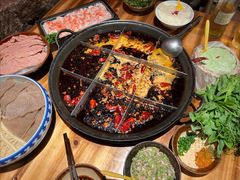 -周小明火锅(黑金冠社区店)