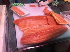 -渔人湾码头海鲜市场负二楼