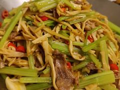 -忠顺斋易州印象烤鸭店(东关新村店)