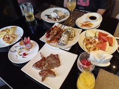 -唐拉雅秀酒店-西锦汇空中BBQ·思创餐厅