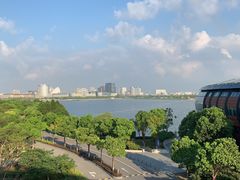 -上海滴水湖皇冠假日酒店