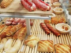 -焙丽拾光(麦凯乐直营店)