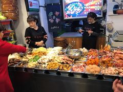 -愉肴麻辣香锅(中山路店)