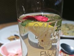 -嫩芽 ·地道重庆菜(十八梯露台夜景店)