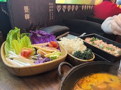 -花菇朵·云山雀 ll 野生菌锅·野果酸汤·精品滇菜(万柳店)