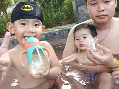 -英德宝晶宫天鹅湖茶语温泉