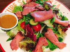烤牛肉沙拉-Tubestation站点比萨(高新万达ONE店)