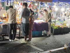 -吴山路夜市
