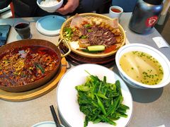 -有红鸡毛店·川菜(建设路店)