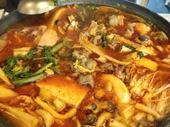 部队锅-MI WU FACTORY米屋美食工厂餐厅(绿地店)