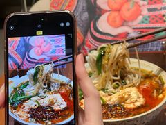 -粉八·云南米线·建水烧烤(常熟路店)