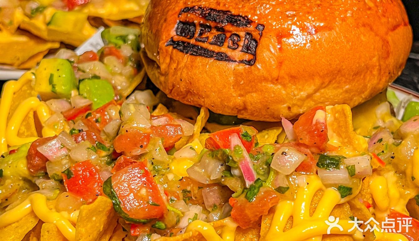 🍔广州坠好吃的汉堡竟然在酒吧里❓