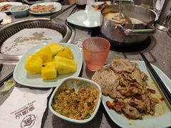 -金滏山烤肉·海鲜·火锅自助餐厅(襄阳万达店)