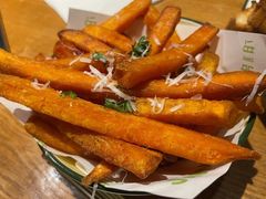 -JINNS锦时 steak&pizza(浸信会礼拜堂旧址店)