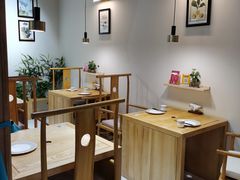 -柒月小火炉·新派川菜(金狮广场店)