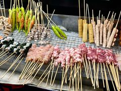 -席娜卡琳火车铁道夜市