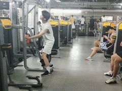 -格易美游泳馆健身房(新昆仑店)