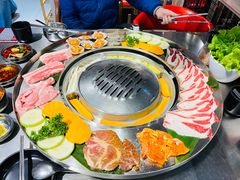 -哈哈碳都·牛肋条无限自助烤肉(台江万达店)