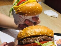 -The Habit Burger Grill 哈比特汉堡(爱琴海店)