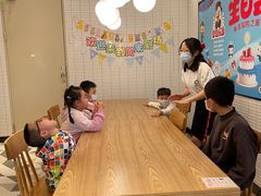 用餐区-肯德基(芳和店)