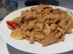 -赶海部落海鲜城(海阳路店)