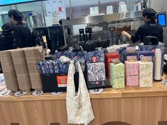 -霸王茶姬(上海静安大悦城店)