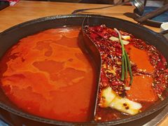 -三个四川人火锅(华联商厦店)