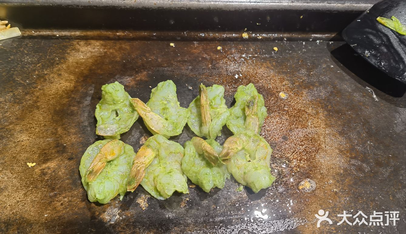 梦时代后面的江湖铁板烧，冬天氛围很好