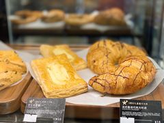 -星巴克(广州南站A18检票口楼上)