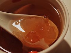 冰糖桃胶炖雪梨-初蓉丨遇见新川菜(亲贤街荣耀店)