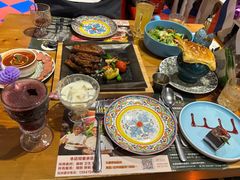 -米德维奇俄式西餐厅(西六道街店)