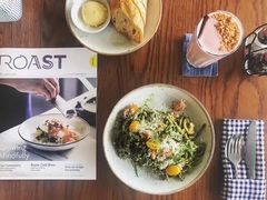 -ROAST coffee & eatery