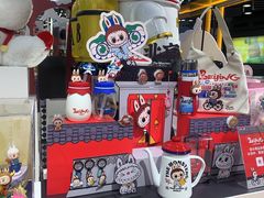 -泡泡玛特POPMART(侨福芳草地店)