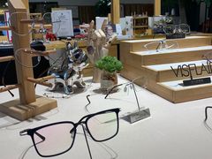 -肆兮眼镜·蔡司·徕卡战略合作店(大坪店)