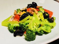 李时珍小炒-野蔓果·山野菜(西湖景区·龙井茶田店)