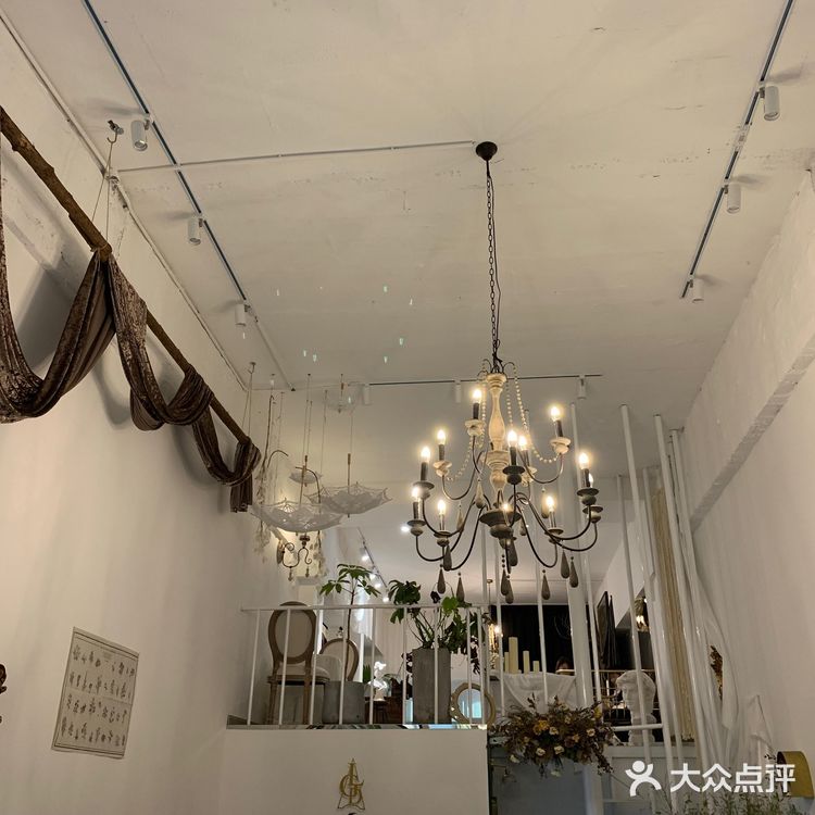 一口气吃了两个还想吃！舍不得买第三个哈哈哈哈哈