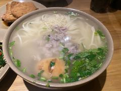 -亮亮面馆(经六路店)