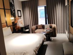 -万泊酒店(长沙五一广场国金中心店)