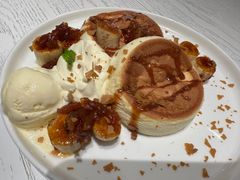 肉桂苹果焦糖香蕉舒芙蕾松饼-Nana And Her Friends Restaurant 娜娜家(小寨原力场店)