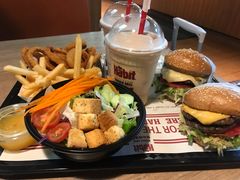 -The Habit Burger Grill 哈比特汉堡(复兴soho店)