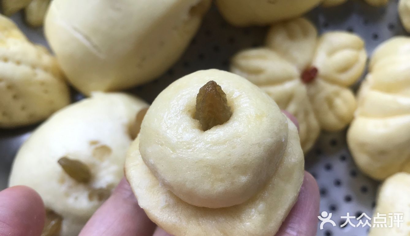 瘪掉下来。那坨粑粑也逼真，下次做个巧克力的应该更像