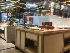 -大中华希尔顿酒店-念自助餐·嗨啤·小龙虾